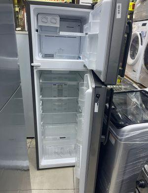 Whirlpool brand refrigerator up freezer down fridge 